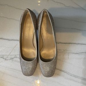 Stuart Weitzman Marymid Platnium Noir Size 8 New in box pumps